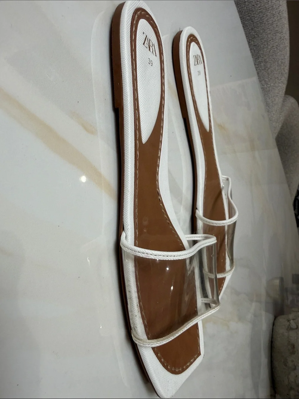 Zara White Slide Sandals with Clear Double Straps and Brown Footbed - Picture 3 of 4